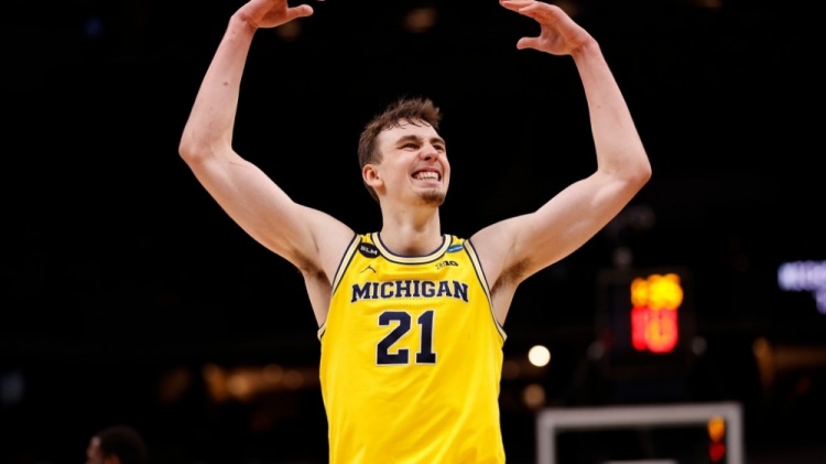 到对手防线 到对手防线