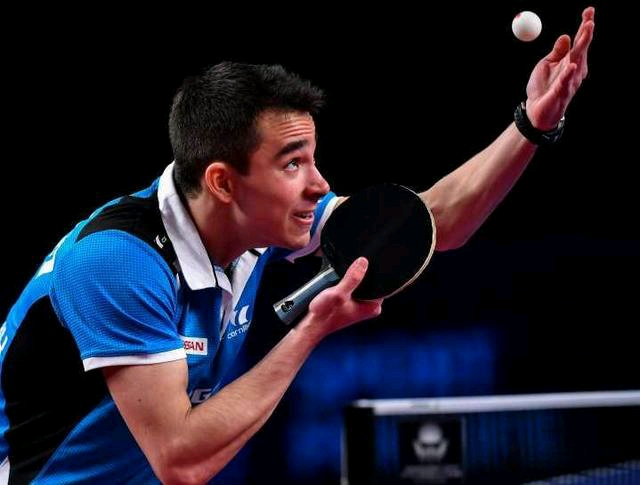 支球队的球 支球队的球