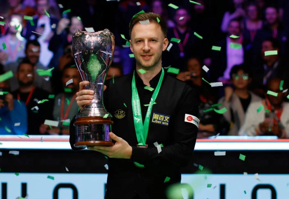 他在防守端 他在防守端