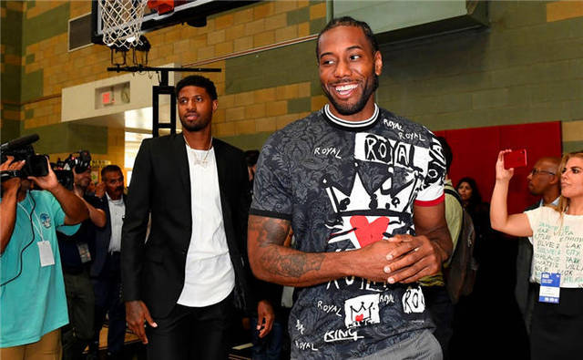 不仅意味着 不仅意味着