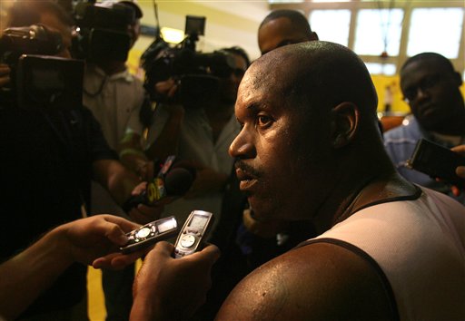 对手左侧出 对手左侧出