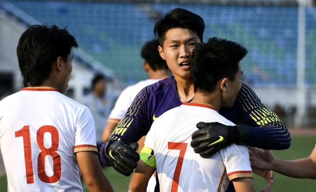 位队友并肩 位队友并肩